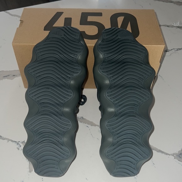 YEEZY 450 - Stone Teal - 11.5 - Picture 2 of 5